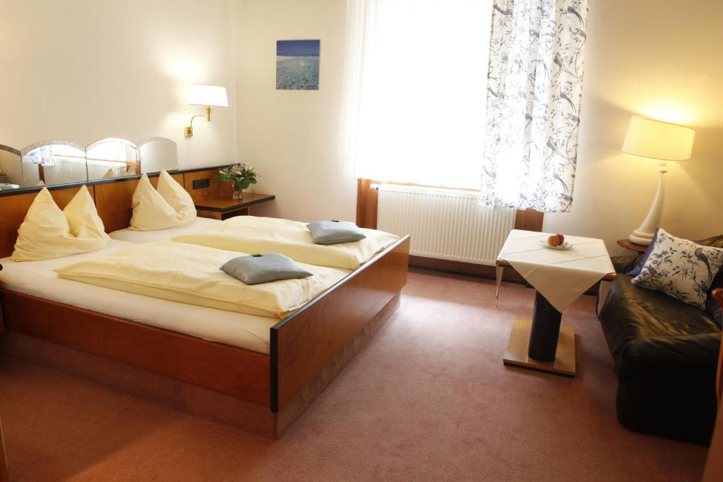 Hotel Villa Brenner Grünstadt Chambre photo